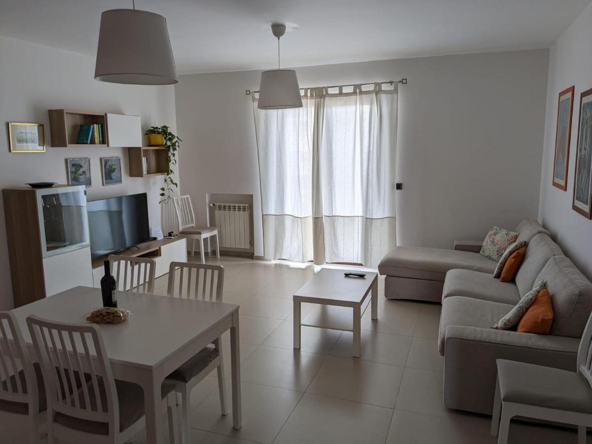 La Casa Dei Due Mari - Large Apartment With Parking 塔兰托 外观 照片
