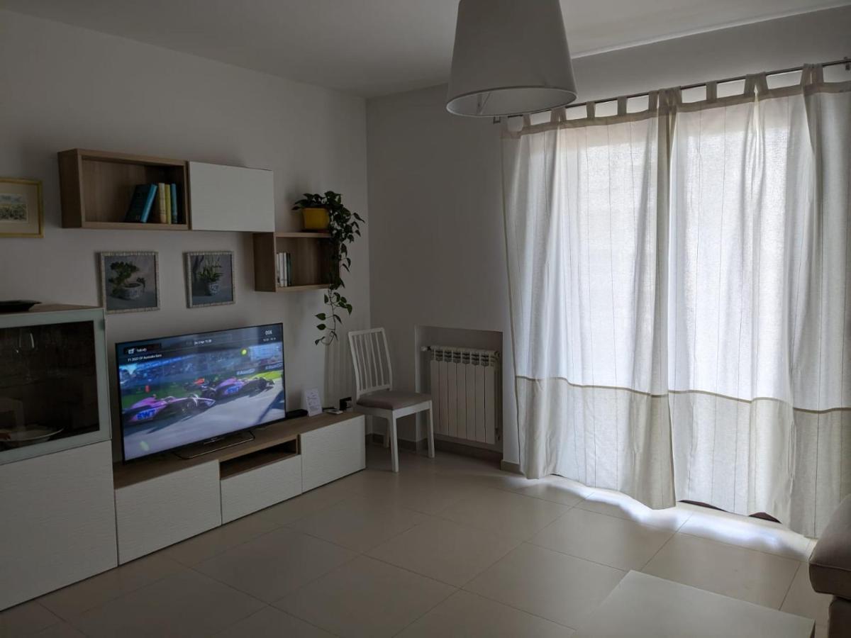 La Casa Dei Due Mari - Large Apartment With Parking 塔兰托 外观 照片